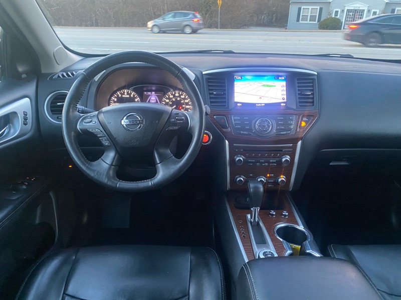 Nissan Pathfinder Platinum 4WD 2017