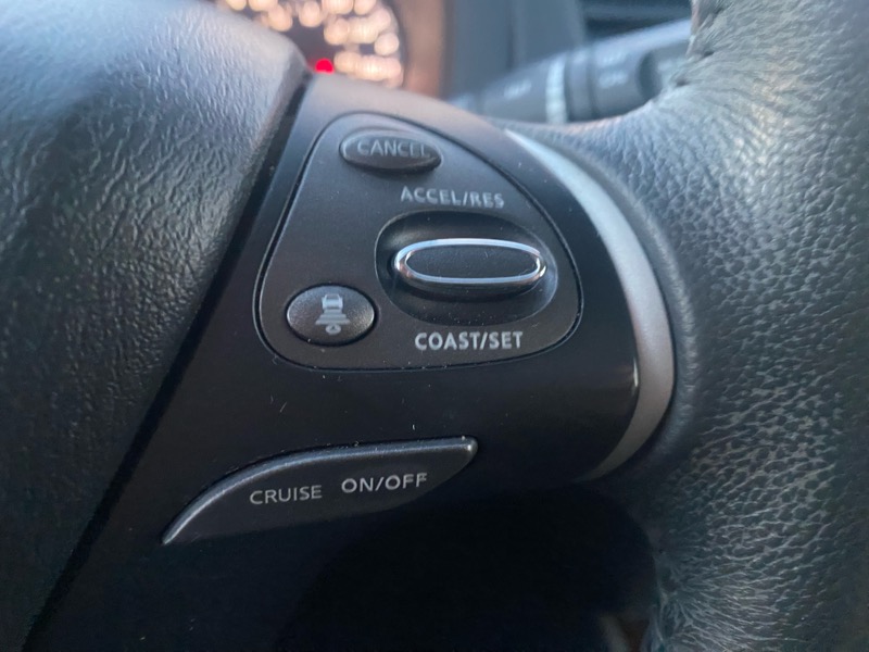 Nissan Pathfinder Platinum 4WD 2017