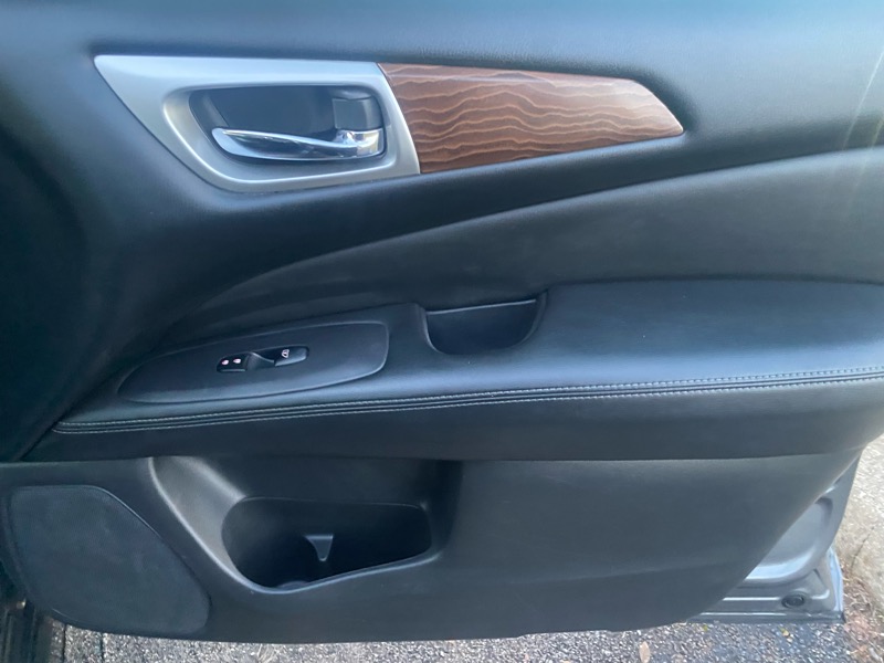 Nissan Pathfinder Platinum 4WD 2017