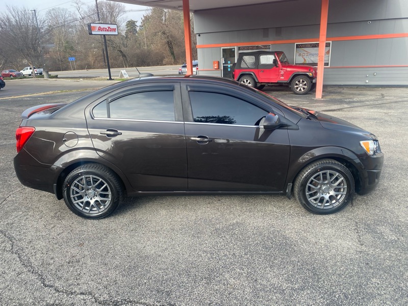 2015 Chevrolet Sonic LT Auto Sedan