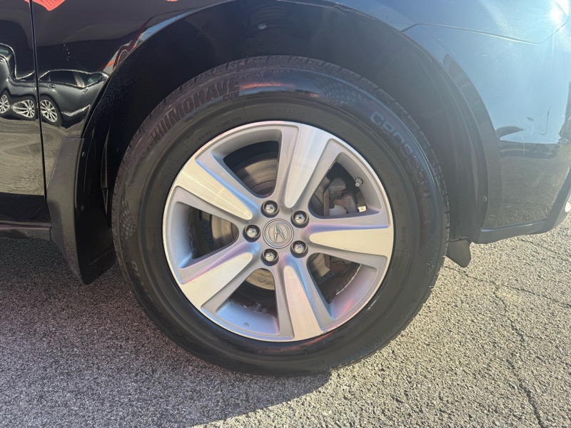 Acura MDX 6-Spd AT w/Tech Package 2011
