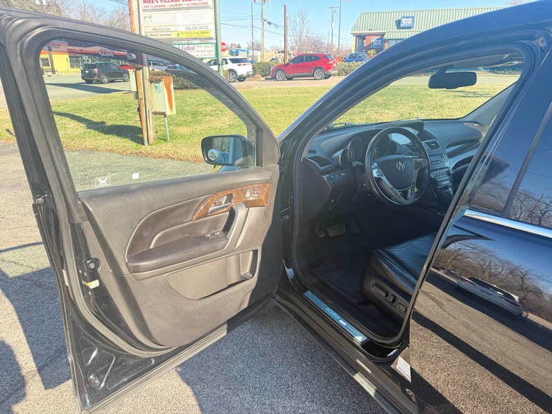 Acura MDX 6-Spd AT w/Tech Package 2011