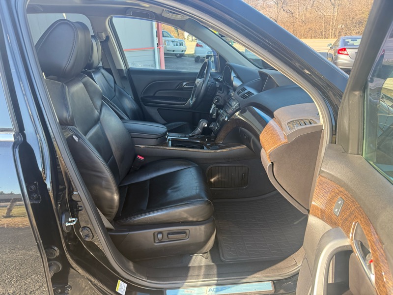 Acura MDX 6-Spd AT w/Tech Package 2011
