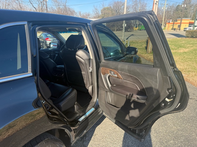 Acura MDX 6-Spd AT w/Tech Package 2011