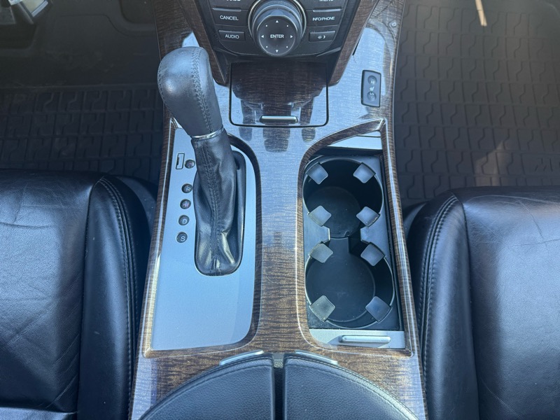 Acura MDX 6-Spd AT w/Tech Package 2011