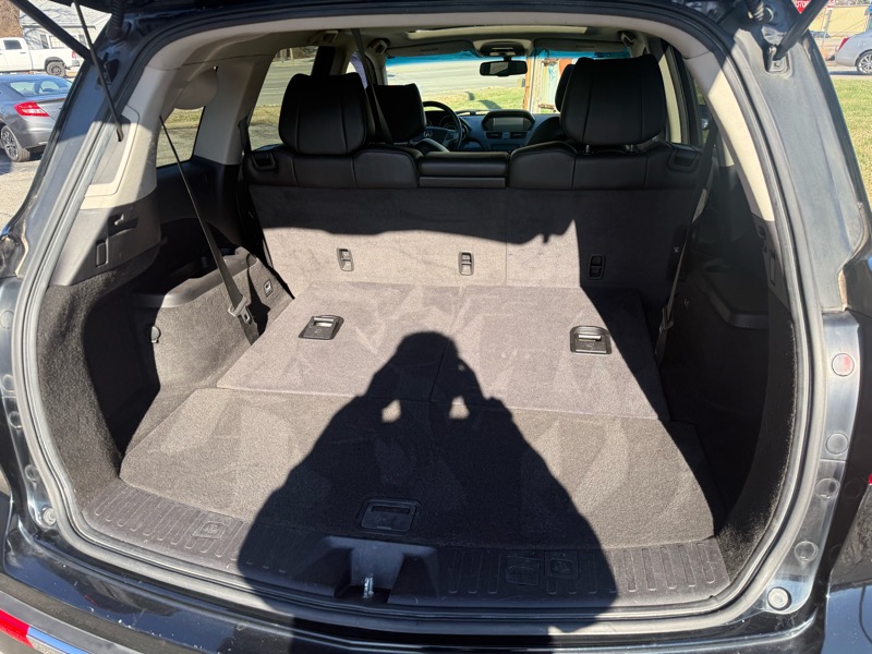 Acura MDX 6-Spd AT w/Tech Package 2011