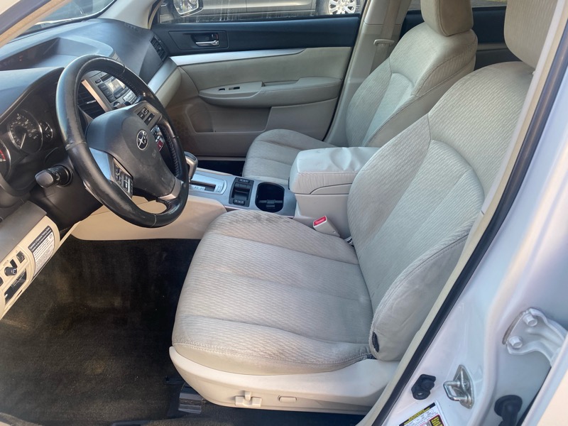 Subaru Outback 2.5i Premium 2012