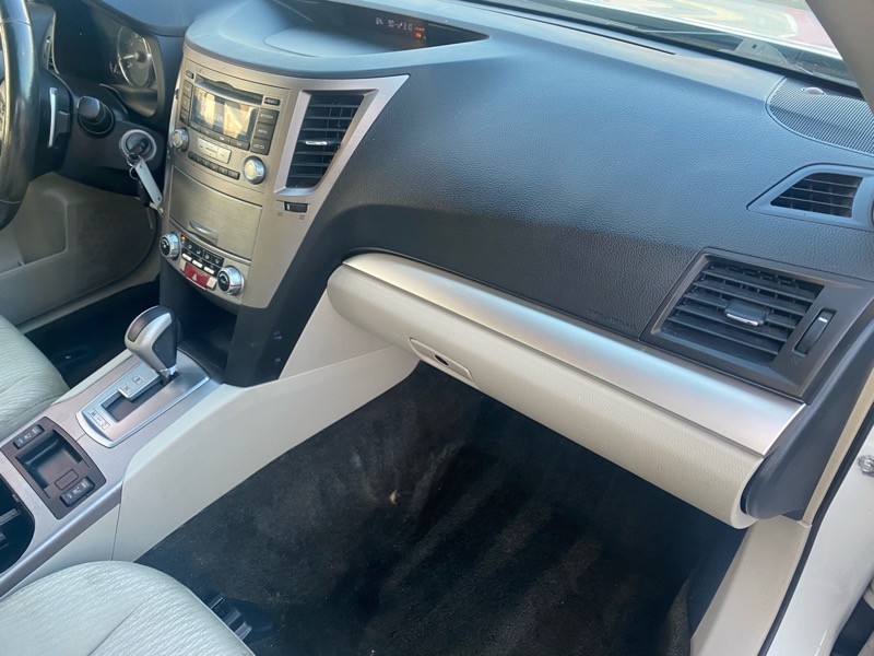 Subaru Outback 2.5i Premium 2012