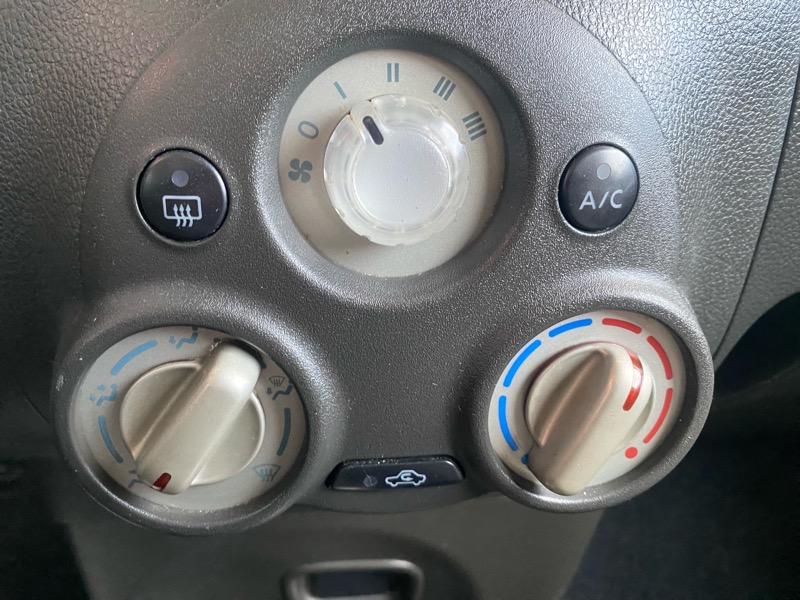 Nissan Cube 1.8 2011