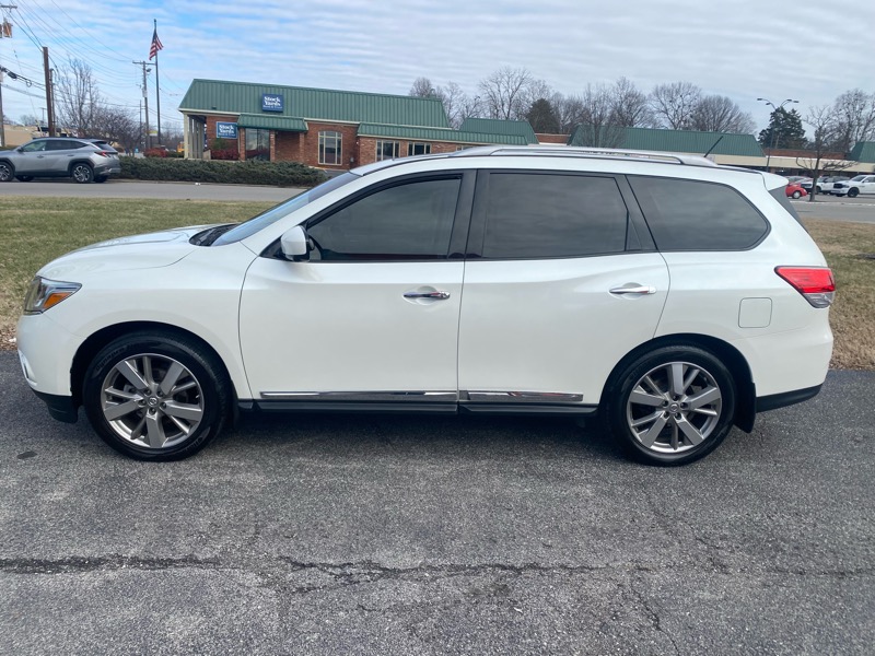 Nissan Pathfinder Platinum 4WD 2016