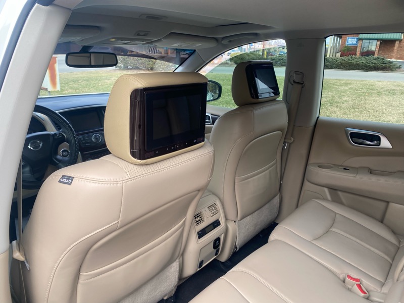 Nissan Pathfinder Platinum 4WD 2016