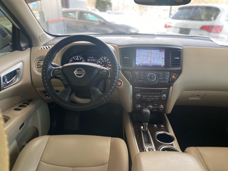Nissan Pathfinder Platinum 4WD 2016