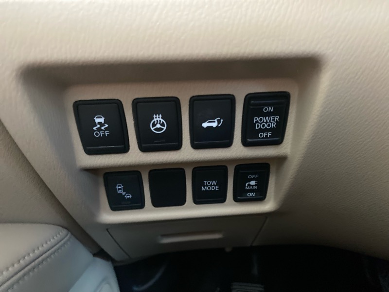 Nissan Pathfinder Platinum 4WD 2016