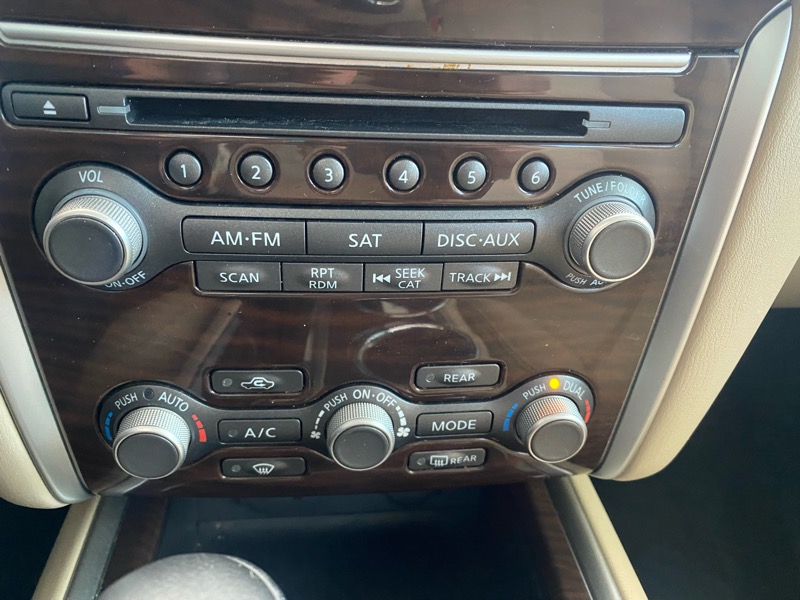 Nissan Pathfinder Platinum 4WD 2016