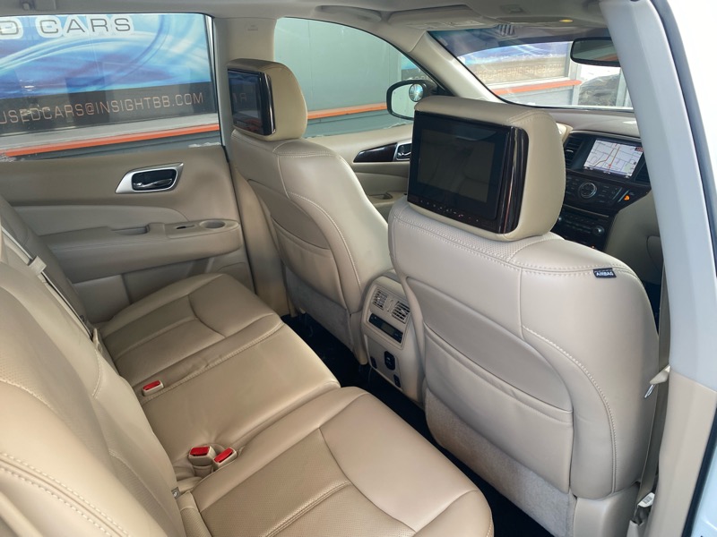 Nissan Pathfinder Platinum 4WD 2016