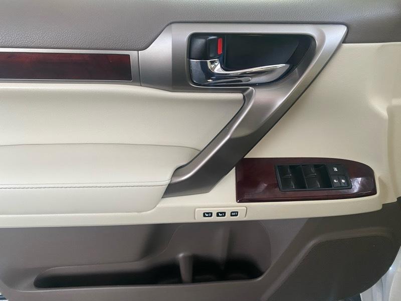 Lexus GX 460 Sport Utility 2012