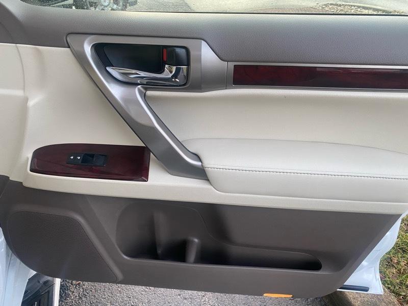 Lexus GX 460 Sport Utility 2012