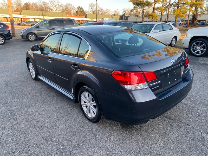 Subaru Legacy 2.5i Premium 2011