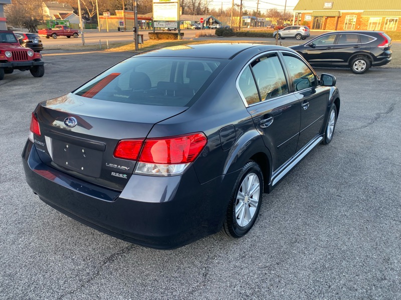 Subaru Legacy 2.5i Premium 2011