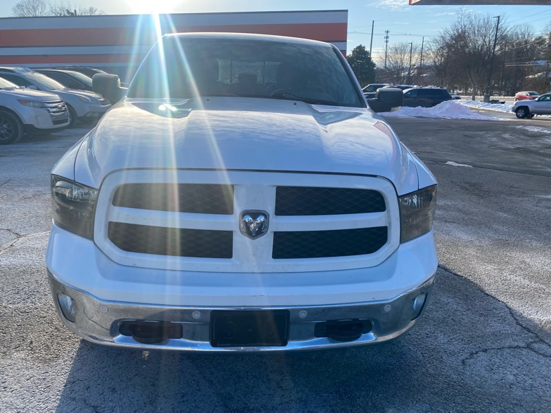 RAM 1500 SLT Crew Cab SWB 4WD 2015