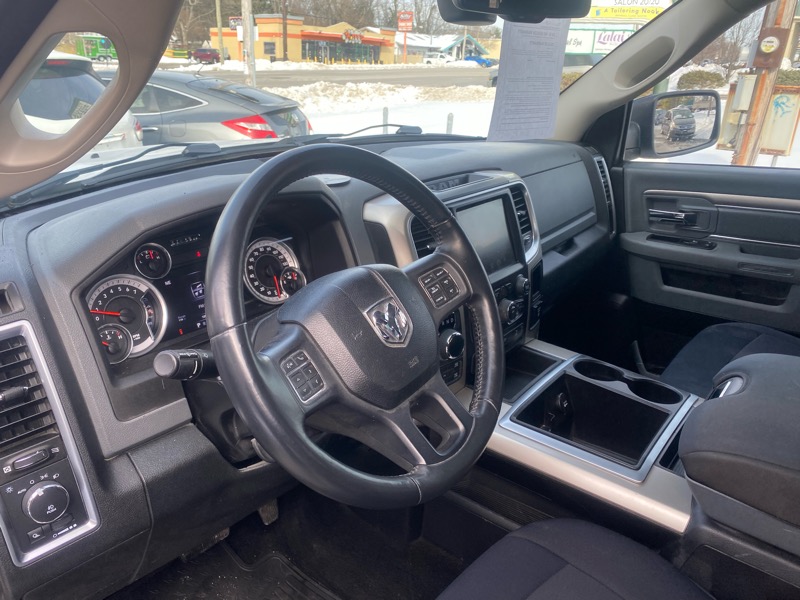 RAM 1500 SLT Crew Cab SWB 4WD 2015