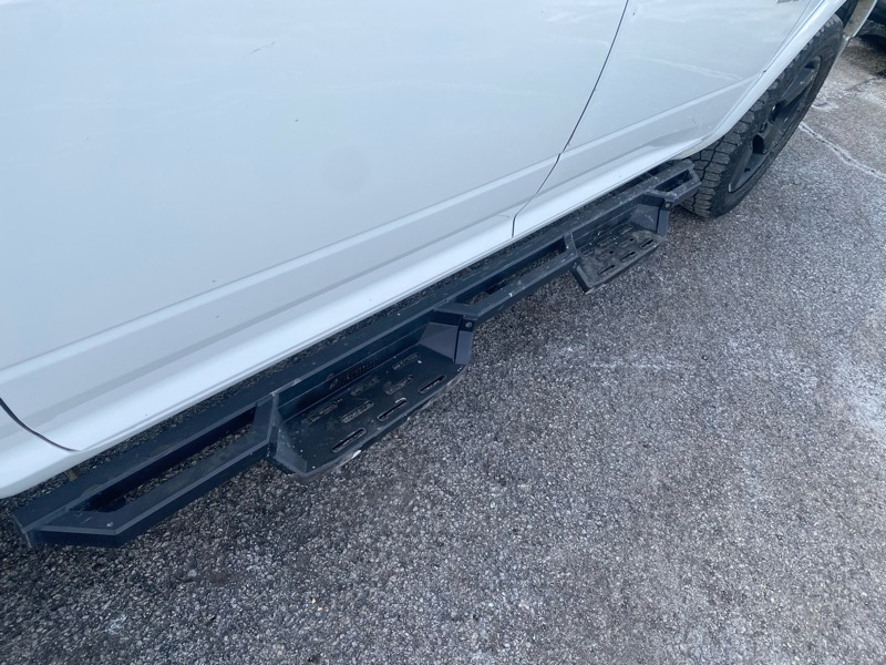 RAM 1500 SLT Crew Cab SWB 4WD 2015