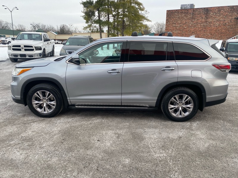 Toyota Highlander XLE AWD V6 2014