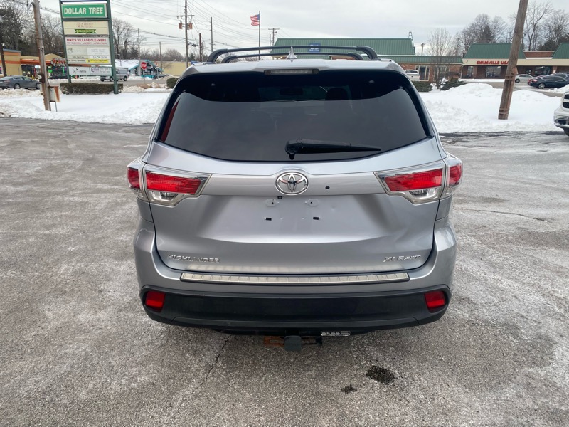 Toyota Highlander XLE AWD V6 2014