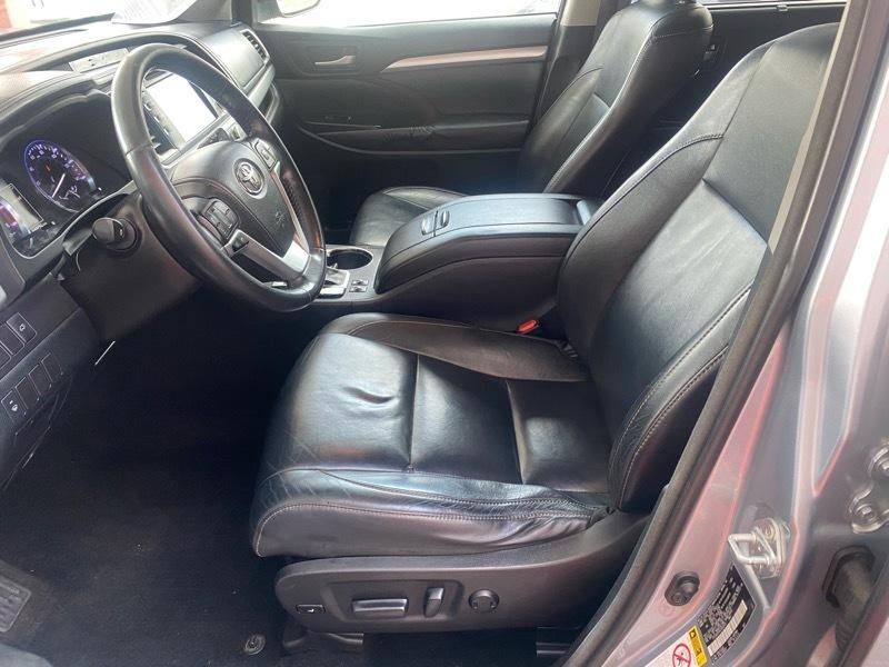 Toyota Highlander XLE AWD V6 2014