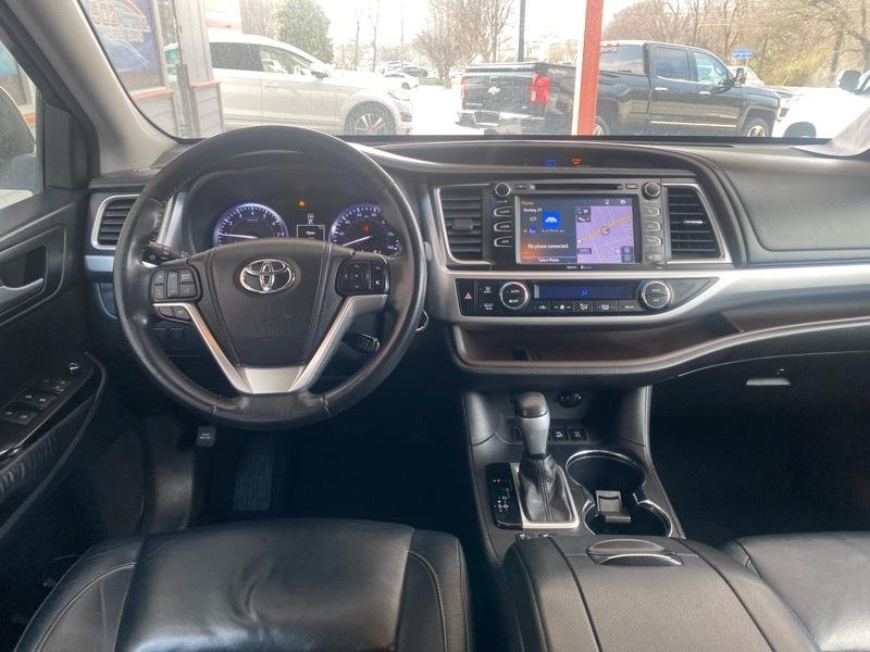 Toyota Highlander XLE AWD V6 2014
