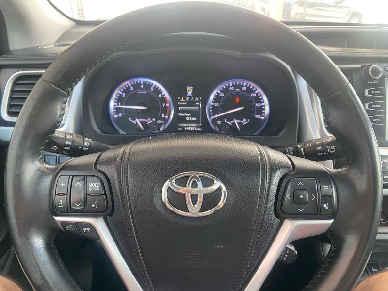 Toyota Highlander XLE AWD V6 2014