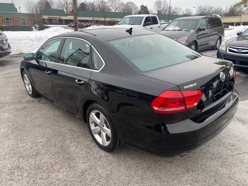 Volkswagen Passat 2.5L SE AT 2012