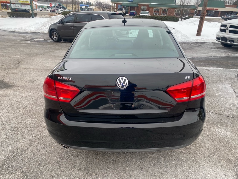 Volkswagen Passat 2.5L SE AT 2012
