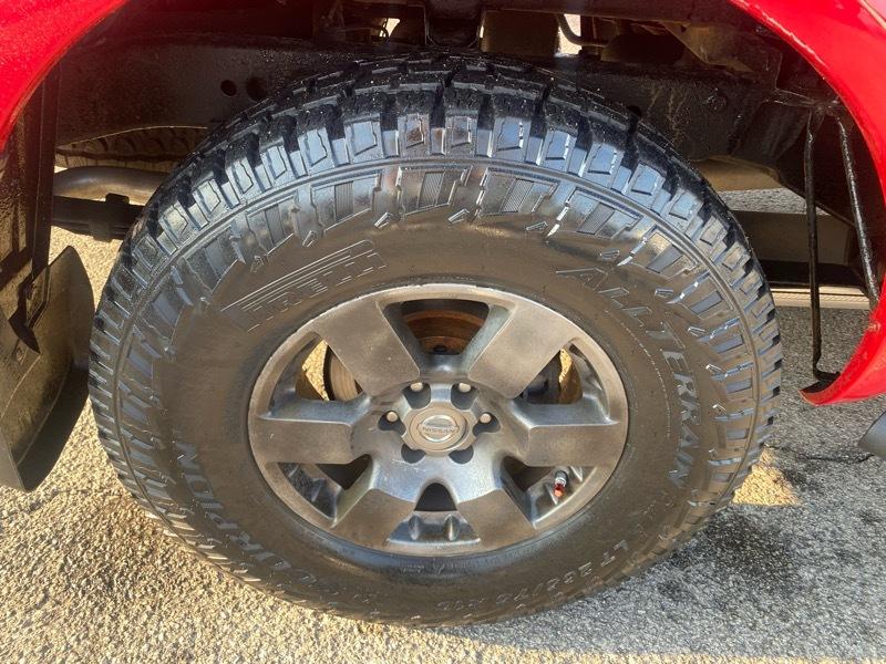 Nissan Frontier LE King Cab 4WD 2010