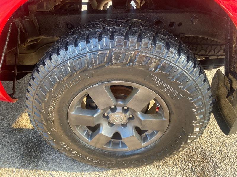 Nissan Frontier LE King Cab 4WD 2010