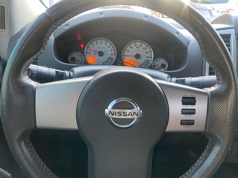 Nissan Frontier LE King Cab 4WD 2010