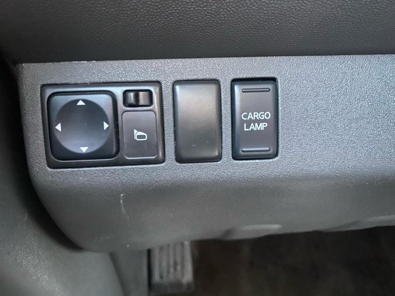 Nissan Frontier LE King Cab 4WD 2010