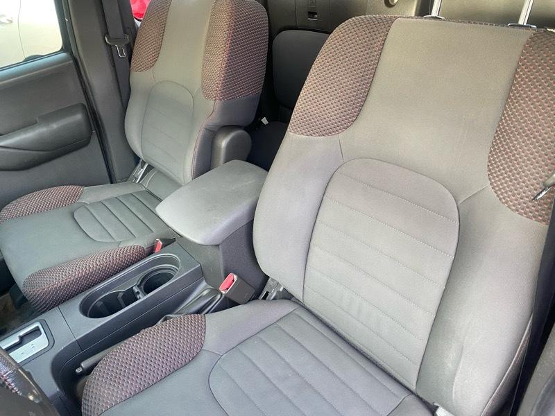 Nissan Frontier LE King Cab 4WD 2010