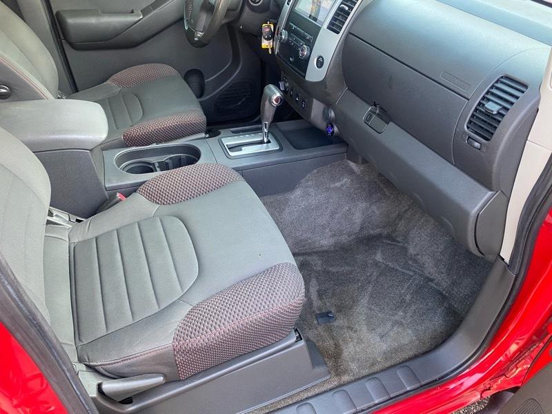 Nissan Frontier LE King Cab 4WD 2010