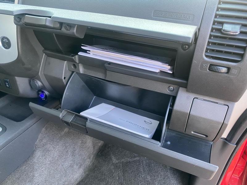 Nissan Frontier LE King Cab 4WD 2010