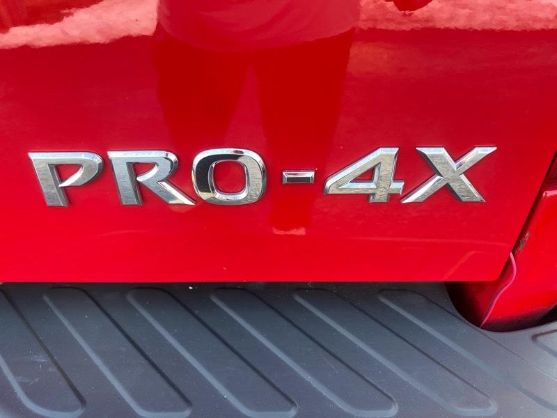 Nissan Frontier LE King Cab 4WD 2010