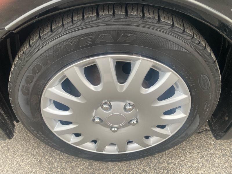 Honda Civic LX Sedan 5-Speed AT 2009