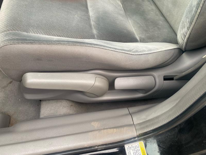 Honda Civic LX Sedan 5-Speed AT 2009