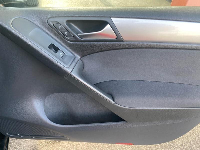 Volkswagen Golf 2.5L Conv & Sunroof 4 Door PZEV 2014