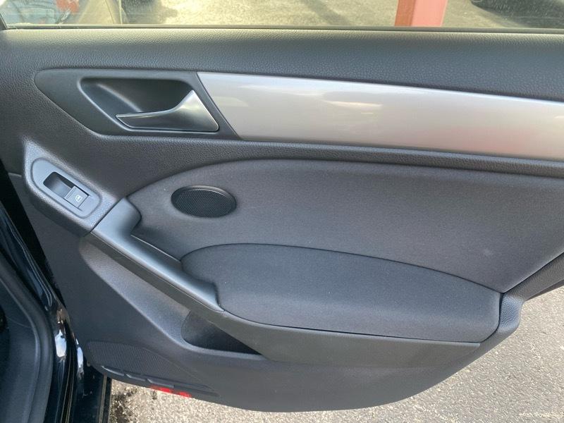 Volkswagen Golf 2.5L Conv & Sunroof 4 Door PZEV 2014