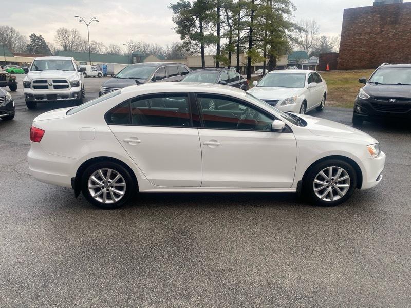 Volkswagen Jetta SE 2012