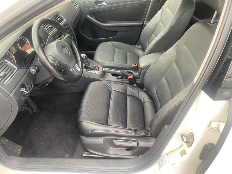 Volkswagen Jetta SE 2012