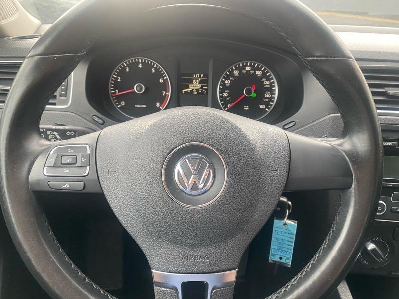 Volkswagen Jetta SE 2012