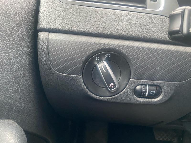 Volkswagen Jetta SE 2012