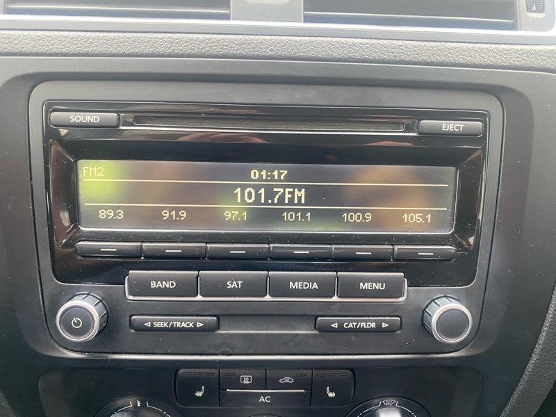 Volkswagen Jetta SE 2012